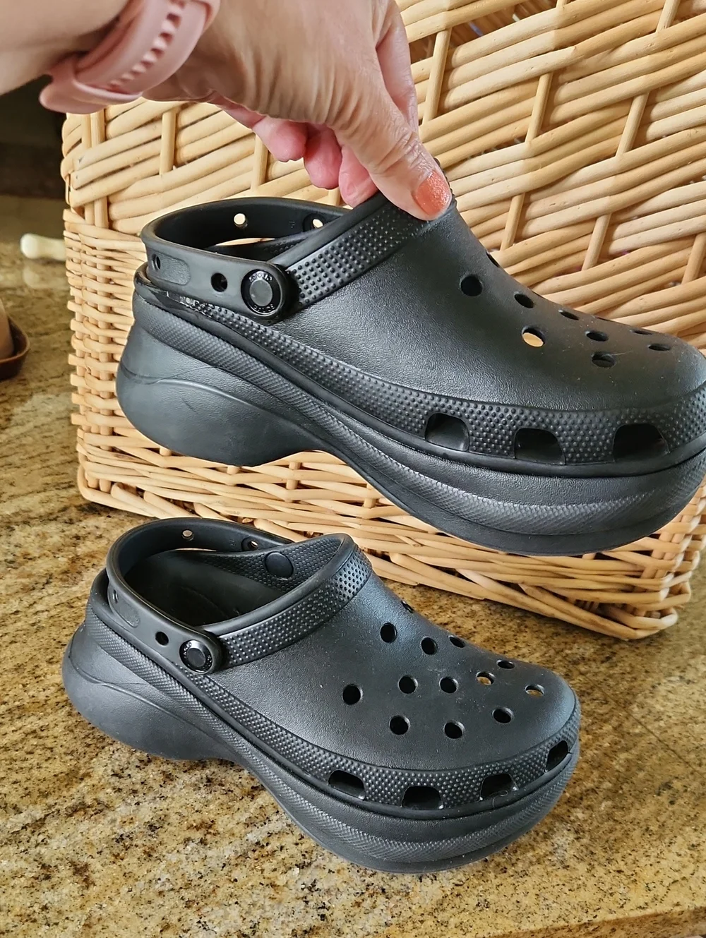 Crocs sz 7 Black Classic Platform 4 her Clog